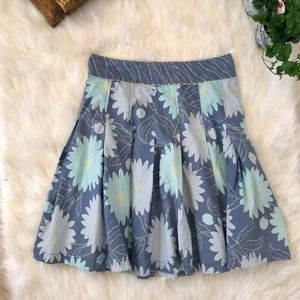 Liz Claiborne pleated blue floral skirt size 6